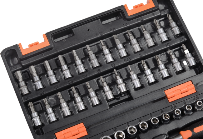 Набор инструментов, 1/4", CrV, пластиковый кейс 57 предметов Вихрь